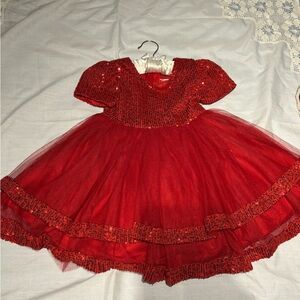 Formal Red and White Dress with Puff Sleeves and Tulle Skirt